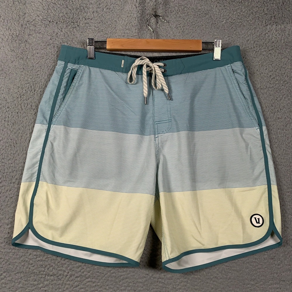 Vuori Cruise Boardshort Mens 34 Teal Yellow Stripe Scalloped Leg Swim Surf Trunk